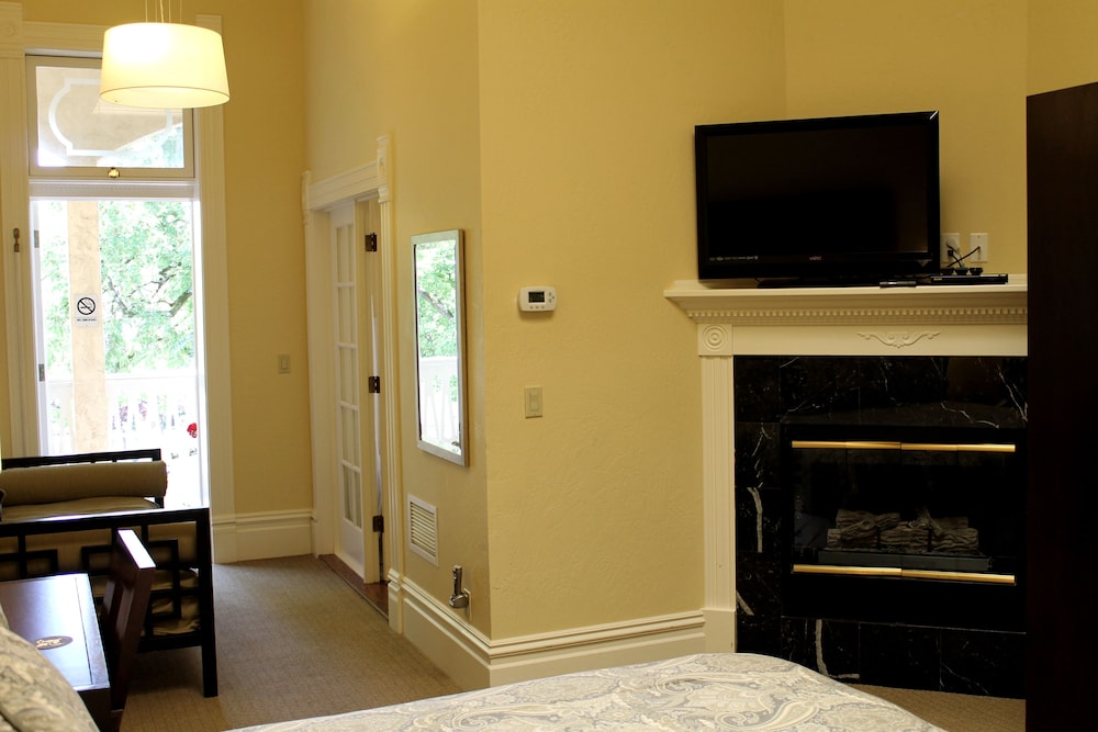 Healdsburg Inn on the Plaza A Four Sisters Inn - photo 9