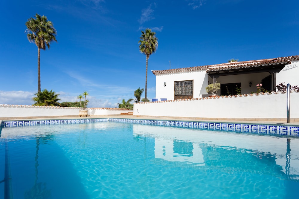 Casa Marianne — 4-Star Luxury Hotel in La Matanza De Acentejo, Spain