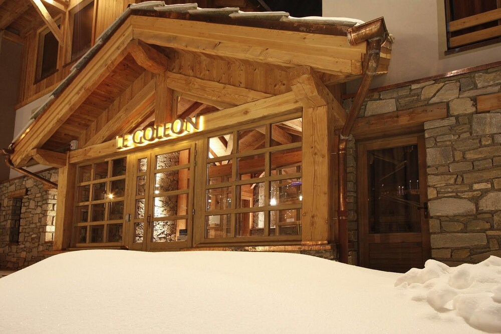 Résidence Le Goléon Val Ecrins — 4-Star Luxury Hotel in Les Deux Alpes, France