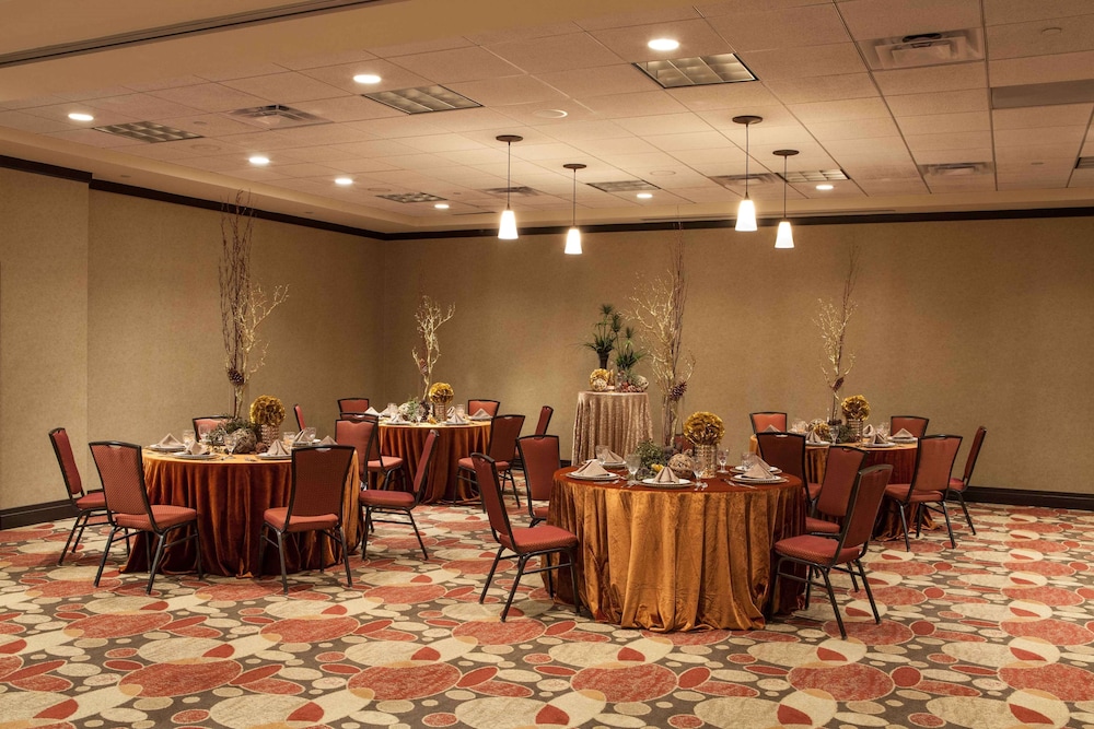 Hilton Garden Inn El Paso University - photo 23