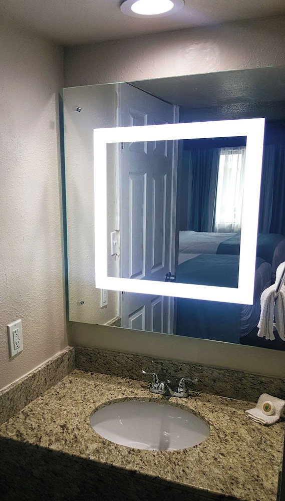 Laredo Hotel - photo 15