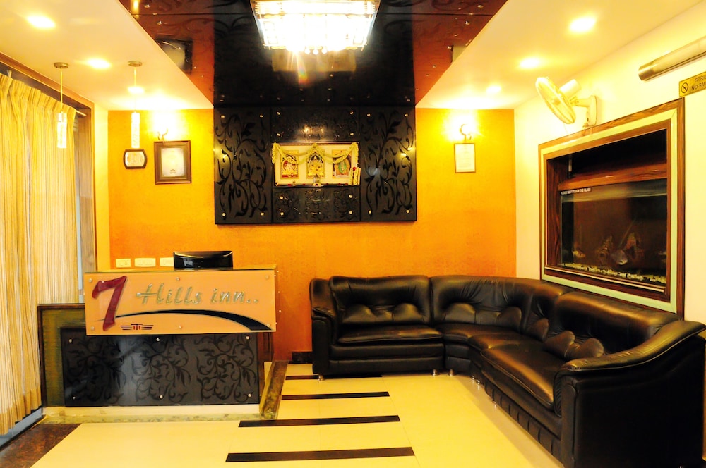 Oyo 615 Hotel 7 Hills Inn in Tirupati, India