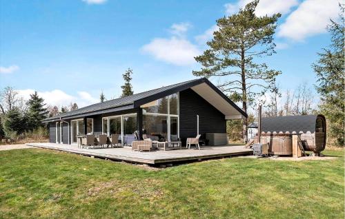 4 Bedroom Stunning Home In Bording — 5-Star Luxury Hotel in Brande, Denmark