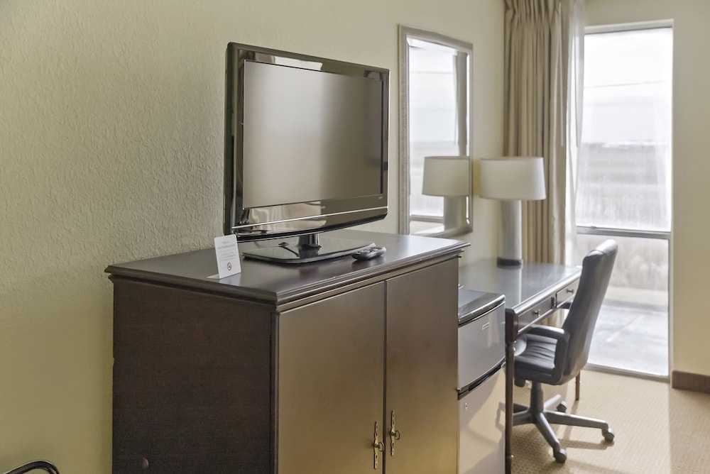 Economy Hotel Plus Wichita - photo 14