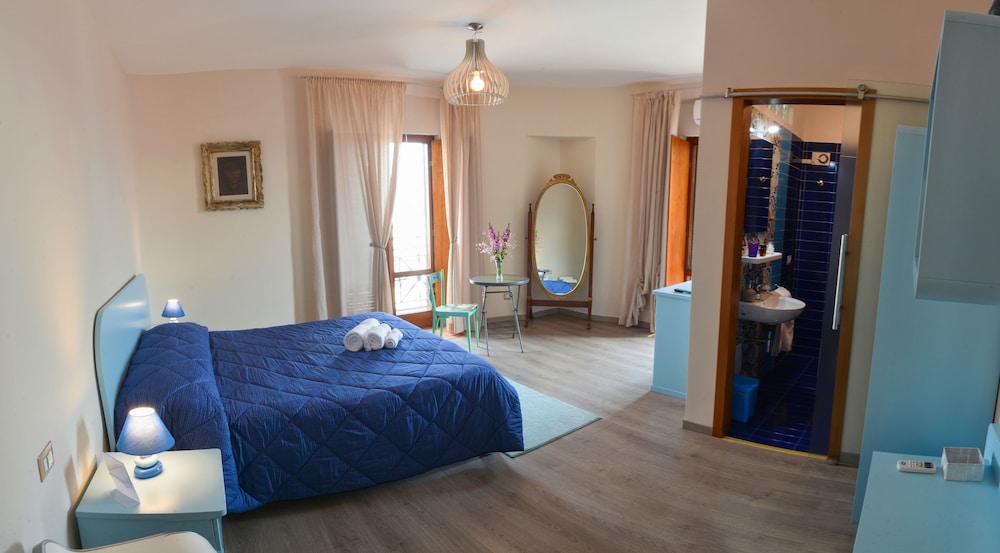 Furture' Rooms - last minute hotel in Naples