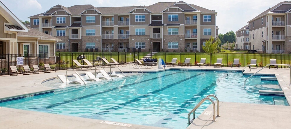 Landing Apartments Greer Sugar Creek — 4-Star Luxury Hotel in Greer, United States