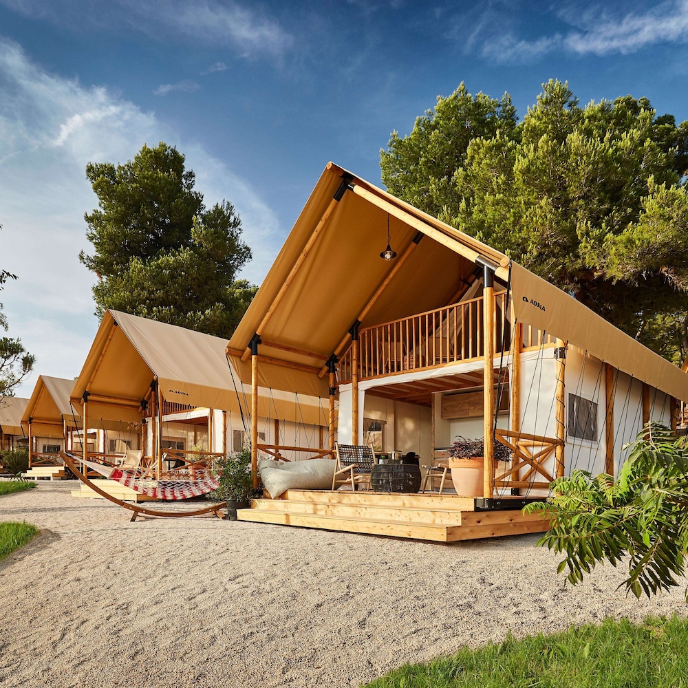 Arena One 99 Glamping — 4-Star Luxury Hotel in Medulin, Croatia