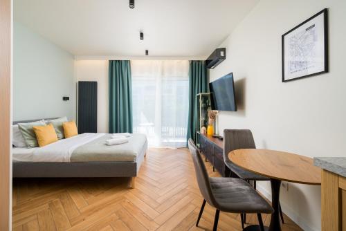 Modern Flow Apartment by Bookinghost — 4-Star Luxury Hotel in Warsaw, Poland