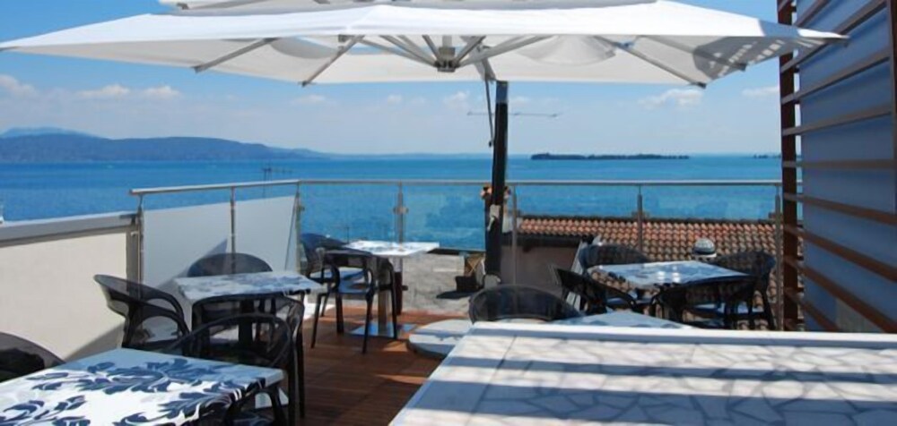 Atelier Hotel Design - carbon neutral hotel in Gardone Riviera