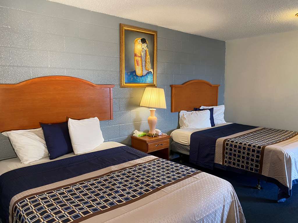 Knights Inn Fairview - photo 8