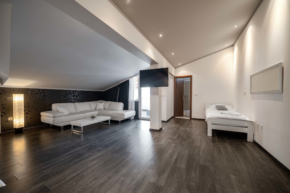 The suites Small Luxury Living — hotel in Vodice