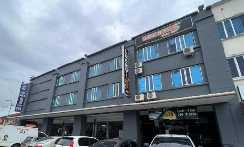 Lucky 5 Inn in Bintulu, Malaysia
