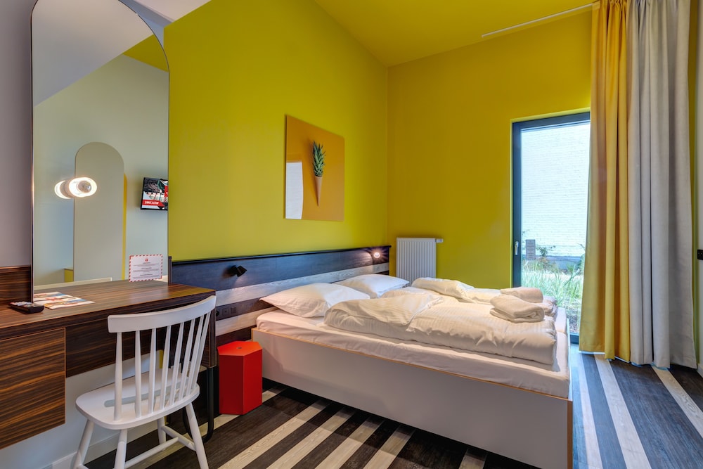 Meininger Hotel Bruxelles Gare Du Midi — hotel in Brussels