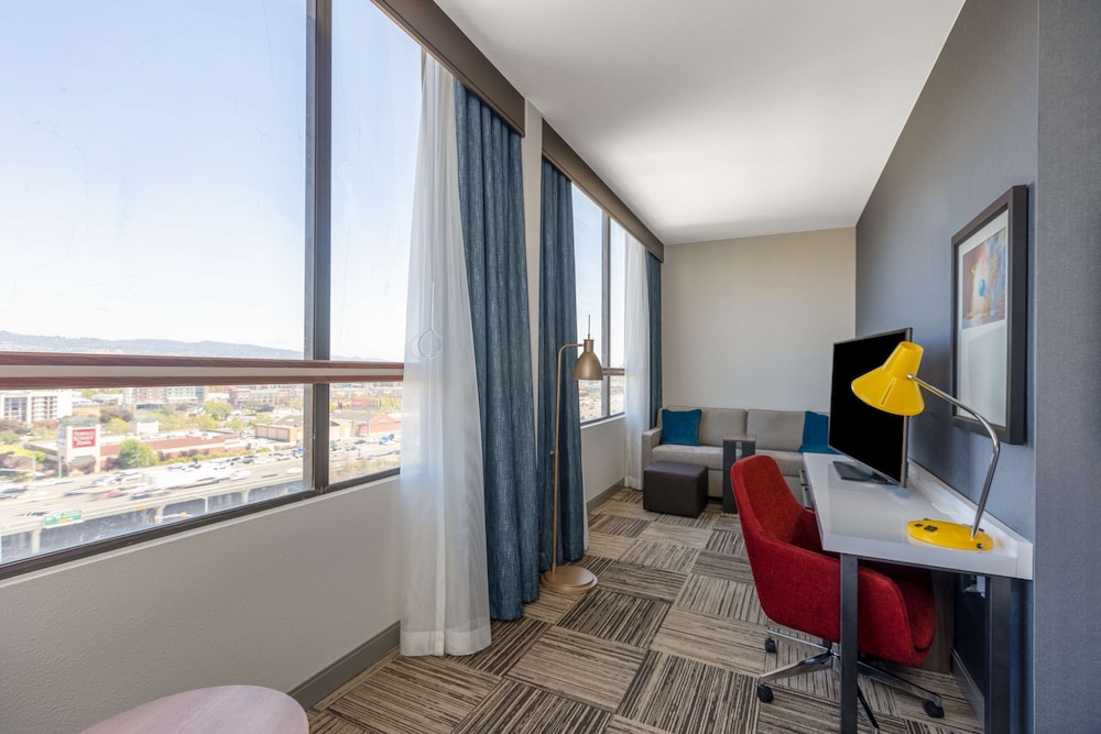 Hilton Garden Inn San Francisco Oakland Bay Bridge - photo 18