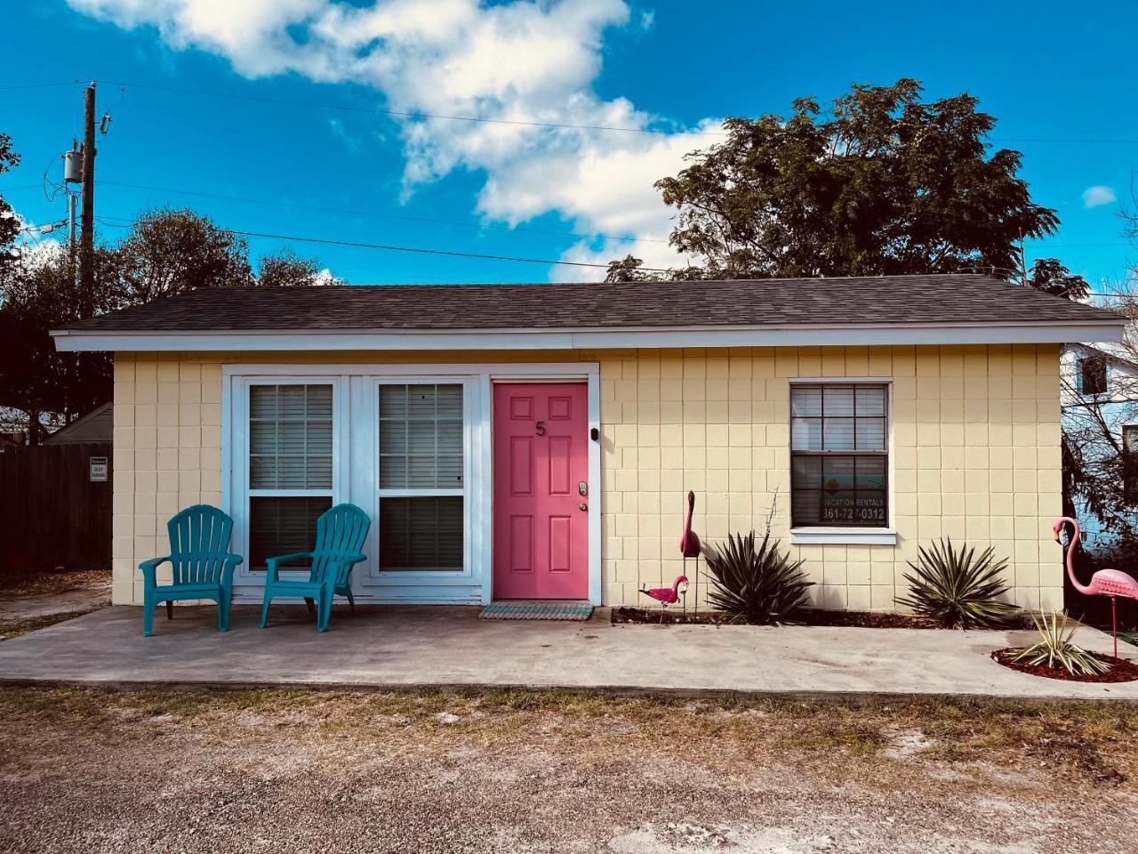El Flamingo Sun Harbor Cottage #5 — 4-Star Luxury Hotel in Rockport, United States