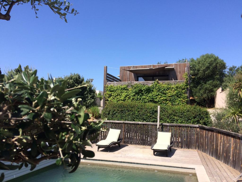 La Poussada maisons écologiques avec vue mer — hotel in La Palme