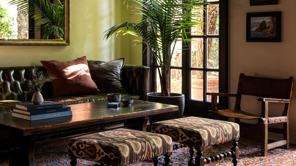 La Playa Hotel - photo 2