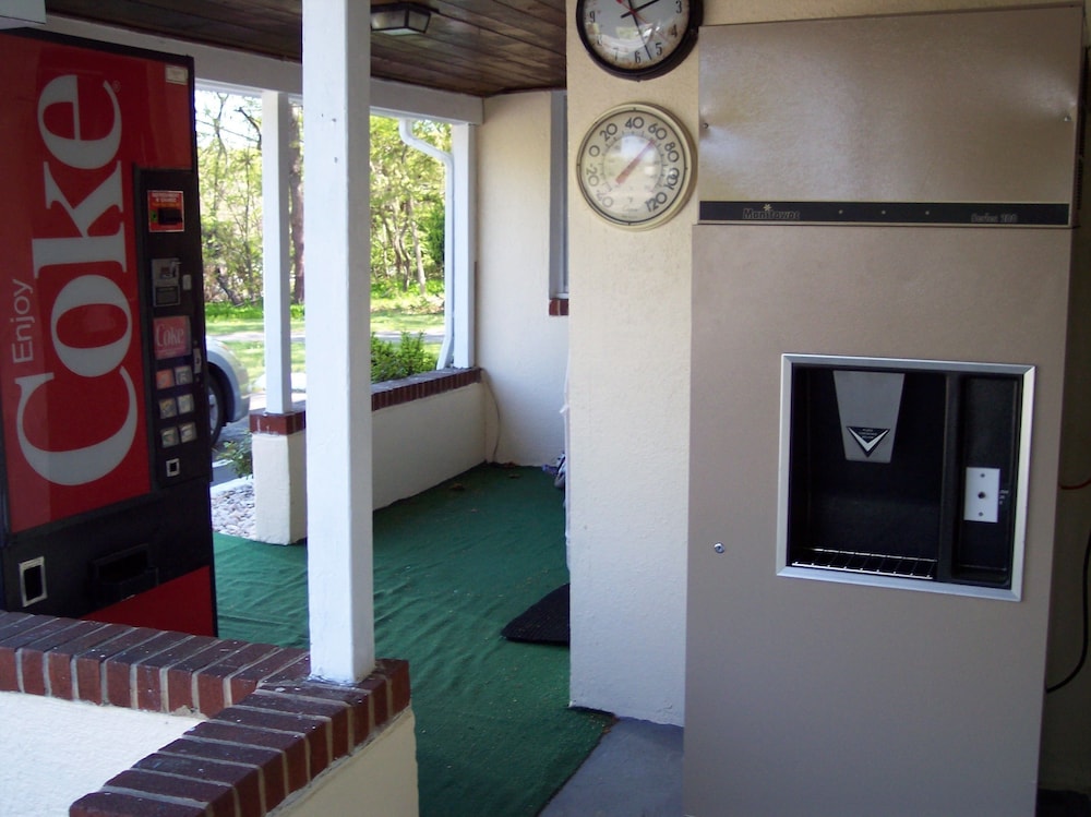 Shore Hills Motel - photo 18