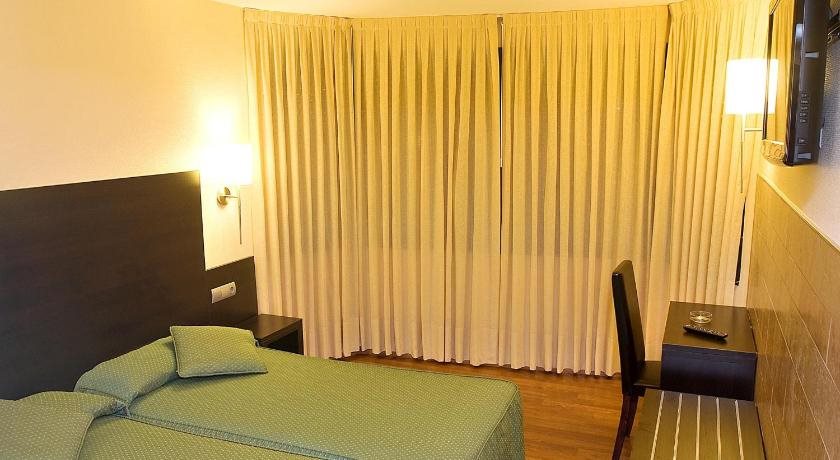 Hotel Restaurante La Peseta — Astorga — photo 2