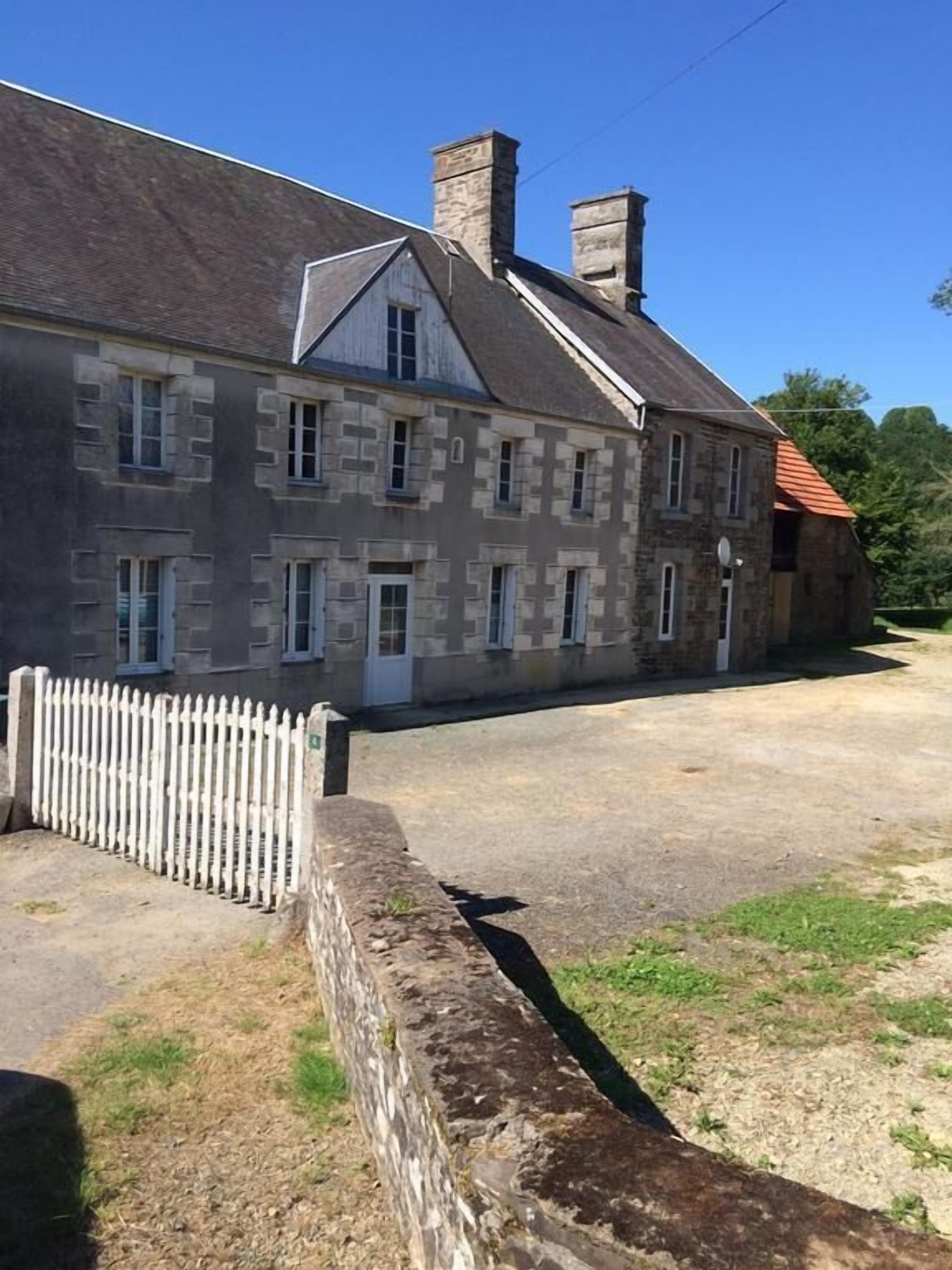 Les Roulottes De L'airou — hotel in Beauchamps