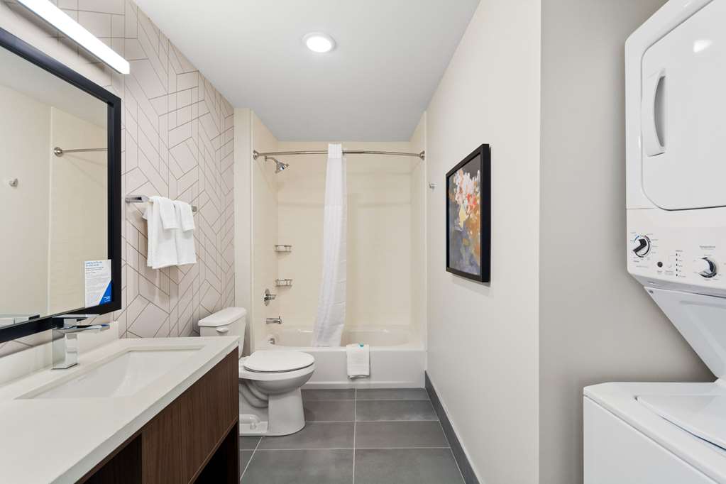 Everhome Suites Lexington Horse Park - photo 18