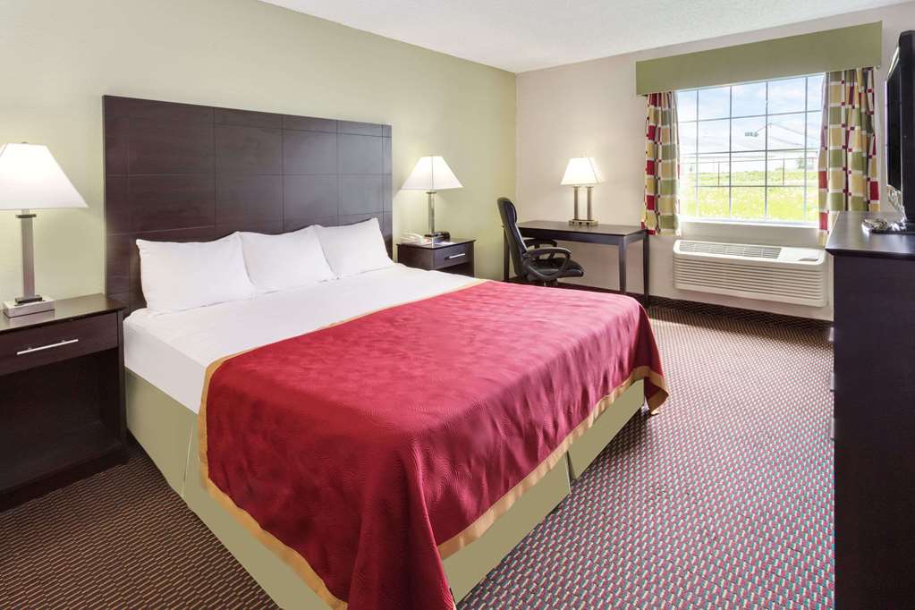 Baymont by Wyndham Beloit - photo 14