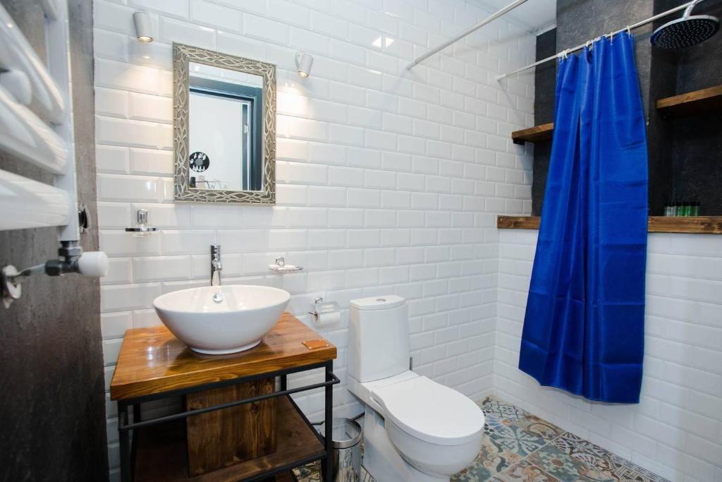 2BR Apt w terrace & stunning views