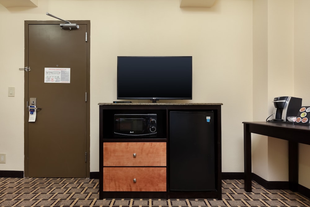 Holiday Inn Express & Suites Atlanta Downtown by IHG - photo 12
