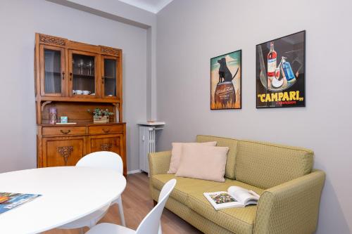 Modern Apt for 4 in Historical Building Duomo View — 4-Star Luxury Hotel in Milan, Italy