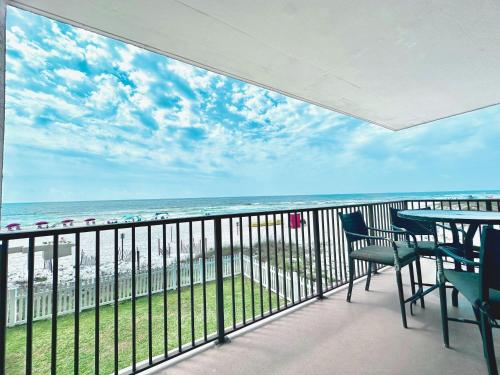Ocean Breeze 204E - last minute hotel in Pensacola