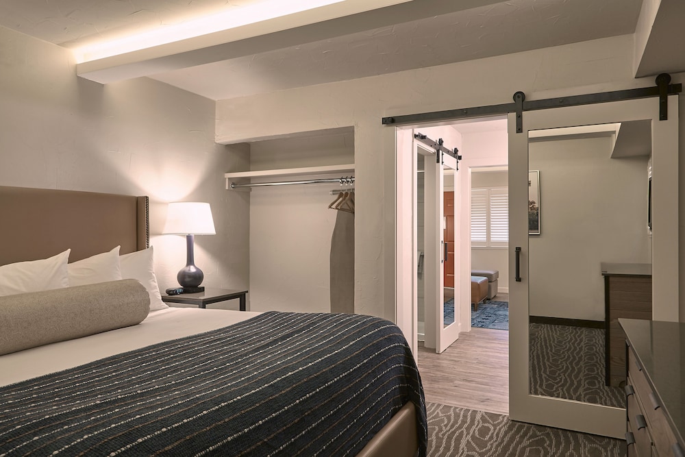 Fredericksburg Inn & Suites - photo 17