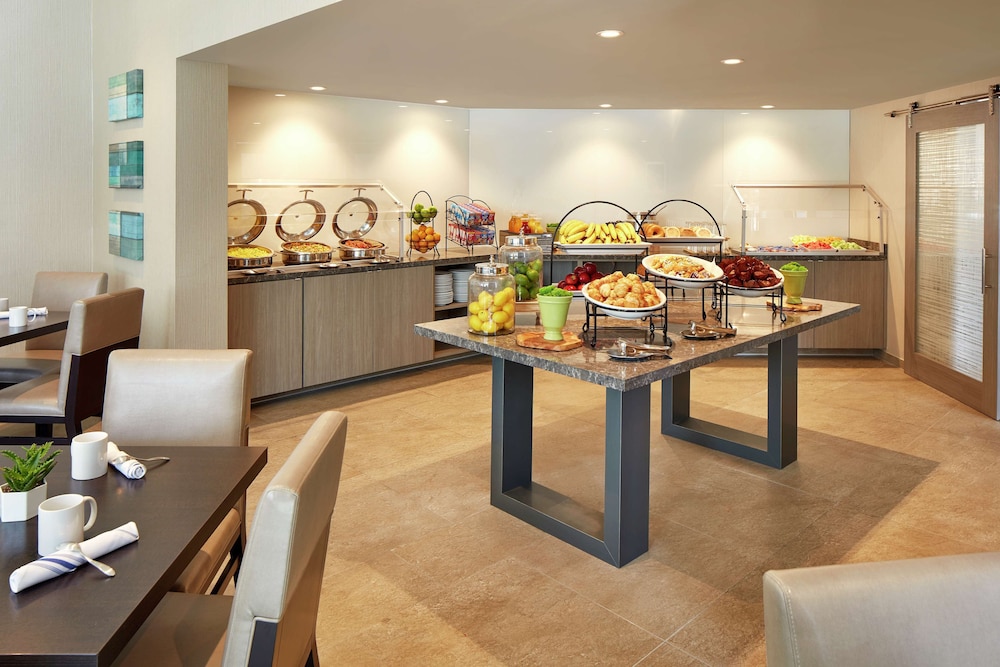 Hilton Garden Inn San Diego Mission Valley Stadium - photo 24