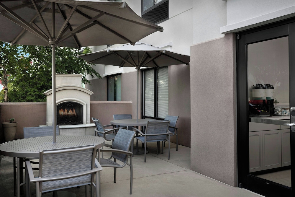 SpringHill Suites by Marriott Lynchburg Airport University Area - photo 23