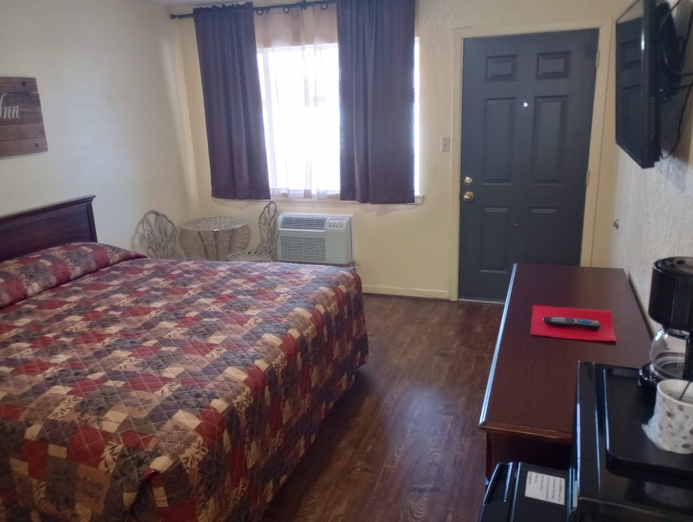 Yellow Diamond Inn - photo 14