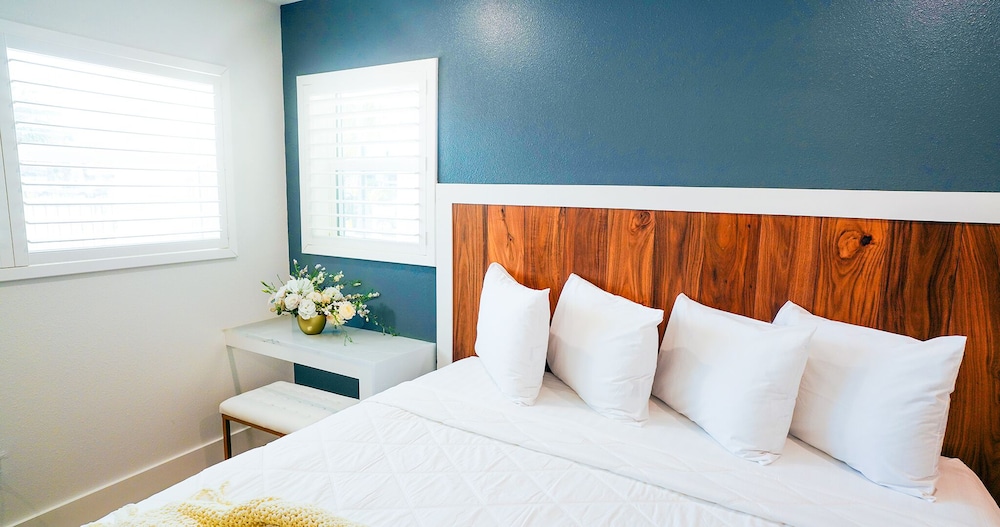 Ivory Sands Beach Suites - photo 6