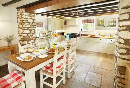 The White House — 4-Star Luxury Hotel in Little Weighton, United Kingdom