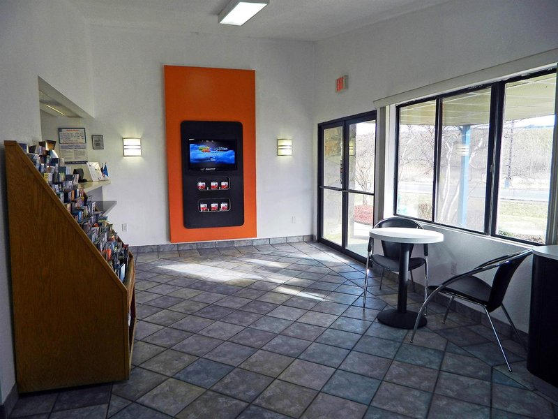 Travelodge by Wyndham Benton Harbor MI - photo 15