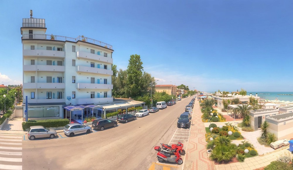 Il Caminetto - carbon neutral hotel in Porto San Giorgio