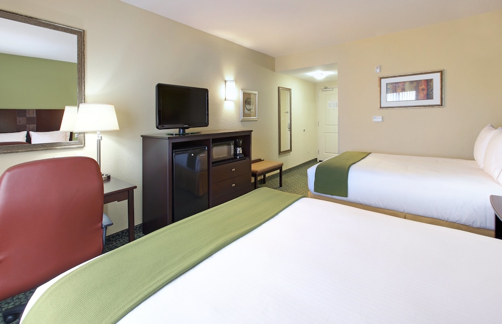 Holiday Inn Express & Suites Covington by IHG - photo 21