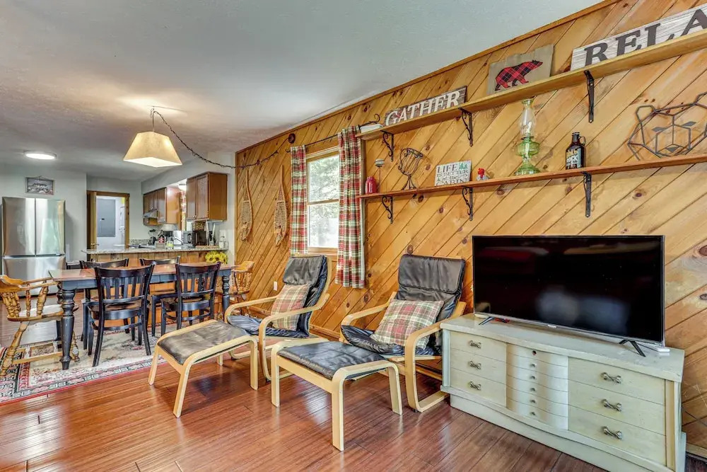 1 Mi to Bryce Resort: Quiet Cabin w Hot Tub - photo 16