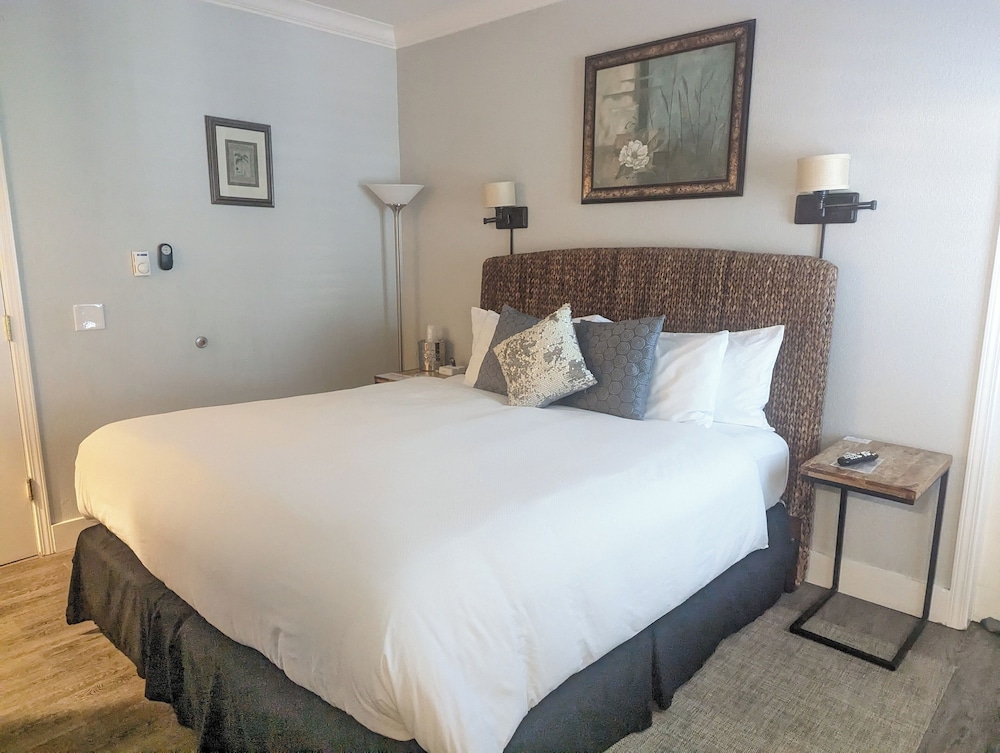 Capitola Hotel - photo 9