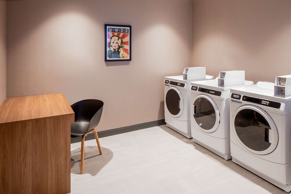 Hilton Garden Inn Austin University Capitol District - photo 27