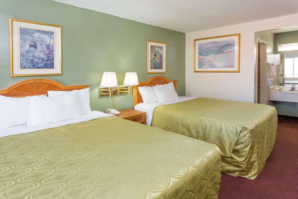 Days Inn by Wyndham San Bernardino - photo 7