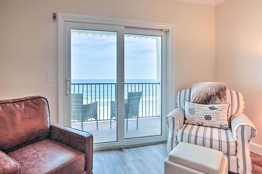 Oceanfront Retreat W Beach Resort Access — Daytona Beach Shores
