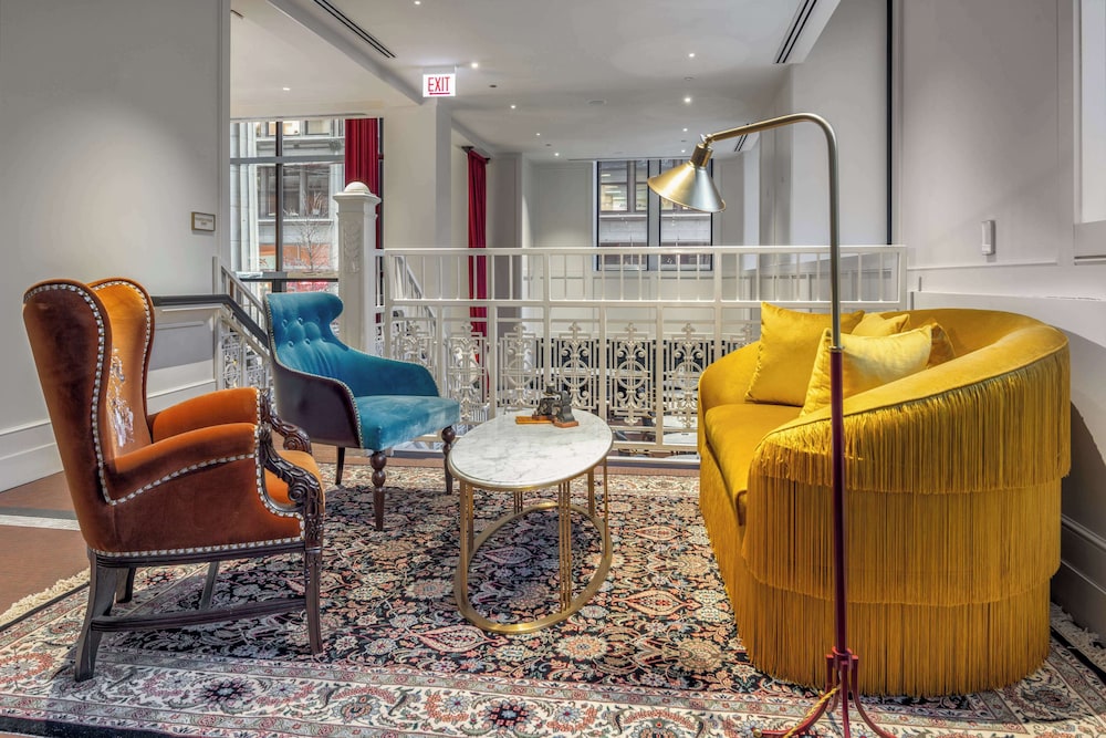 Canopy by Hilton Chicago Central Loop - photo 3