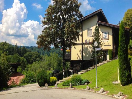 Ferienwohnung Vogel — 4-Star Luxury Hotel in Siegsdorf, Germany