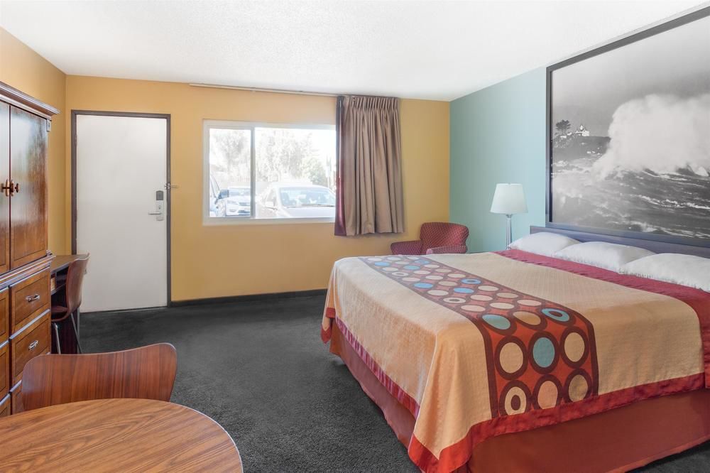 Super 8 by Wyndham Canoga Park - photo 19