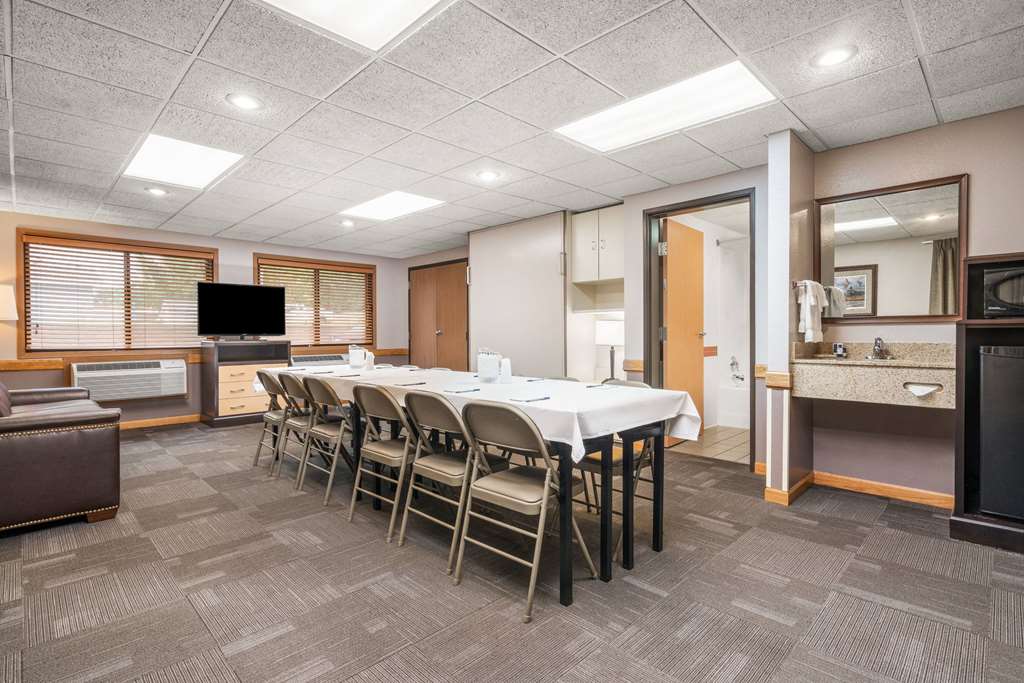 AmericInn by Wyndham Detroit Lakes - photo 66