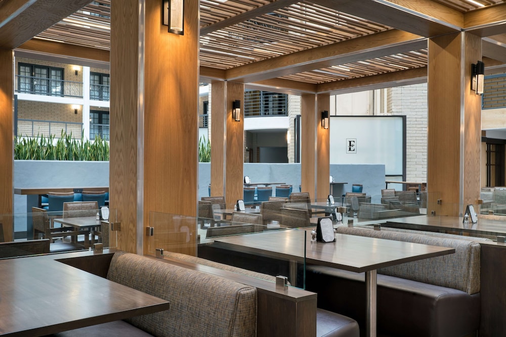 Embassy Suites by Hilton Austin Central - photo 30