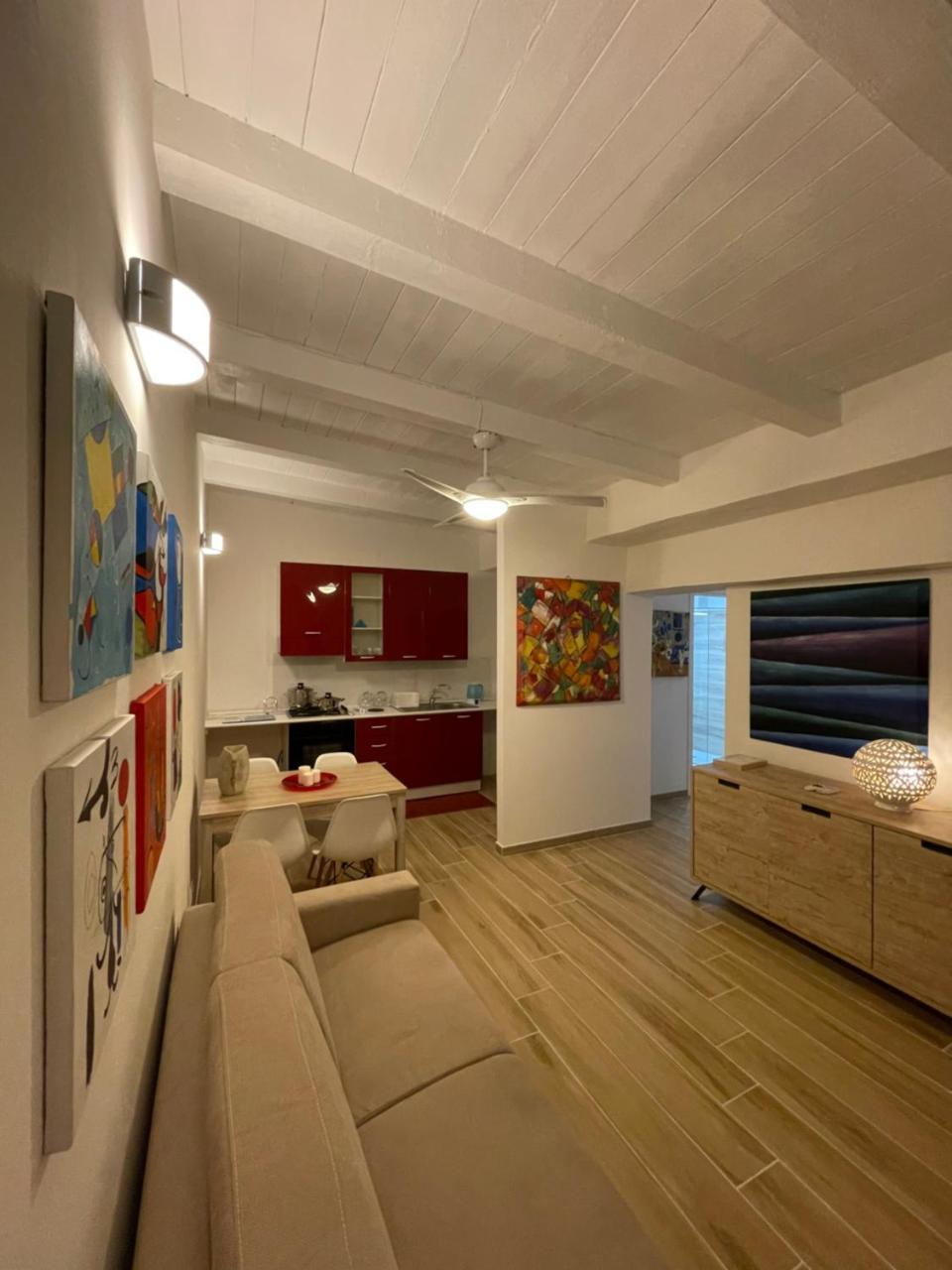 Surfinia S Home — 4-Star Luxury Hotel in Palermo, Italy